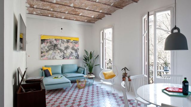 Interior de un apartamento turístico en Barcelona