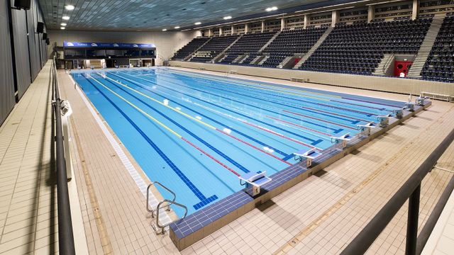 Imagen panorámica de la piscina olímpica de Sant Jordi en Barcelona / SANT JORDI