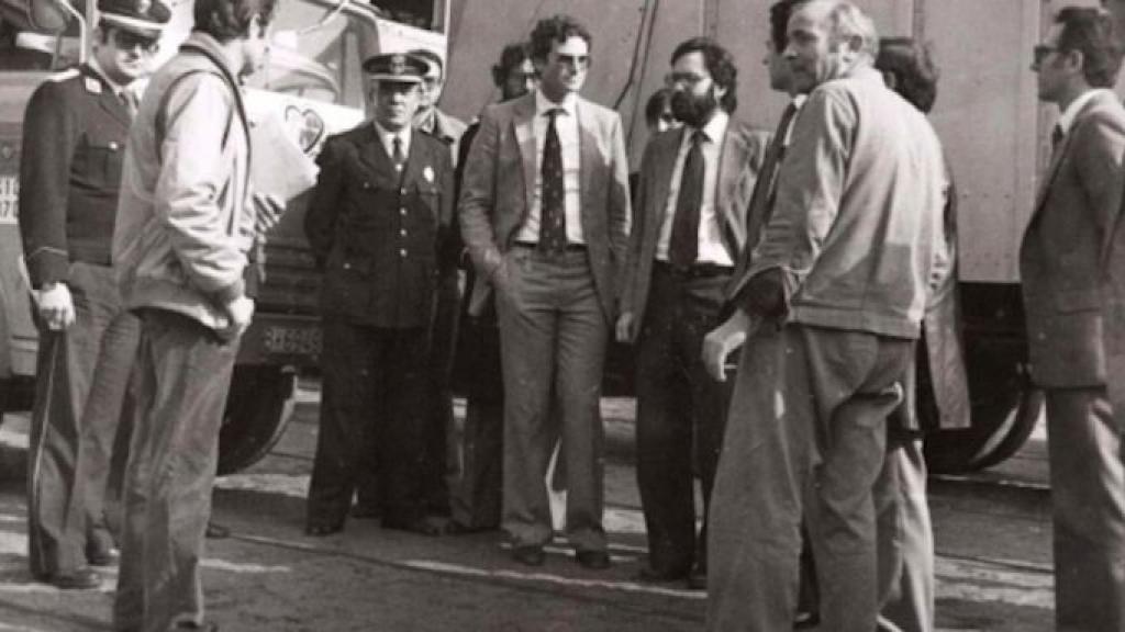 Narcís Serra, en el centro, en las instalaciones de FOCSA, en 1981 / AYUNTAMIENTO DE BARCELONA