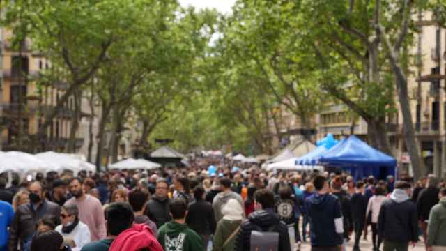La rambla de Barcelona llena de gente