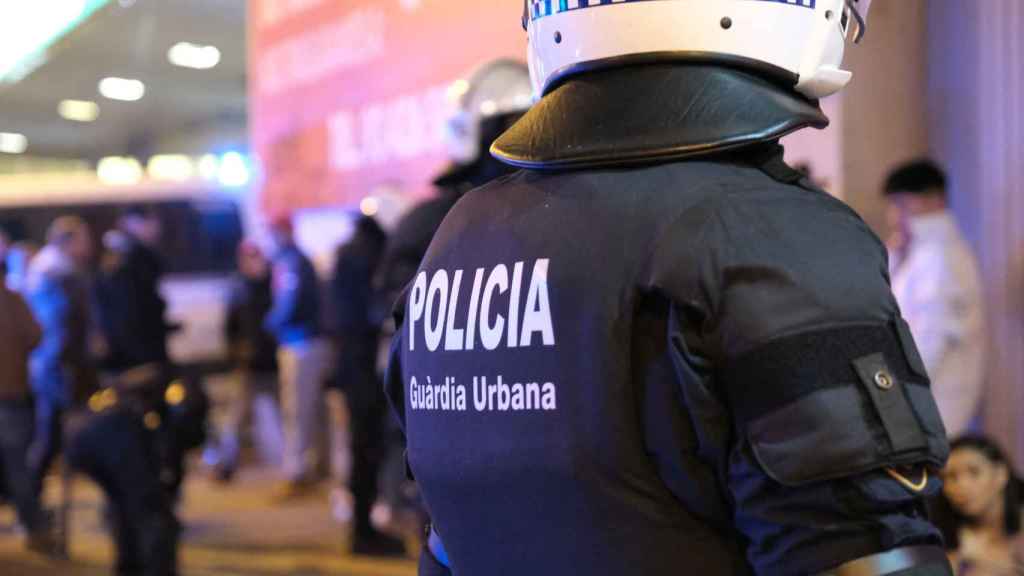 Un guardia urbano un operativo policial