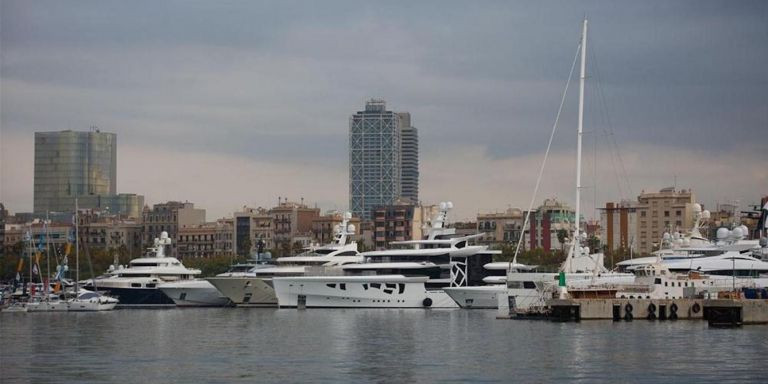 El Hotel Arts visto desde el Puerto de Barcelona / EP