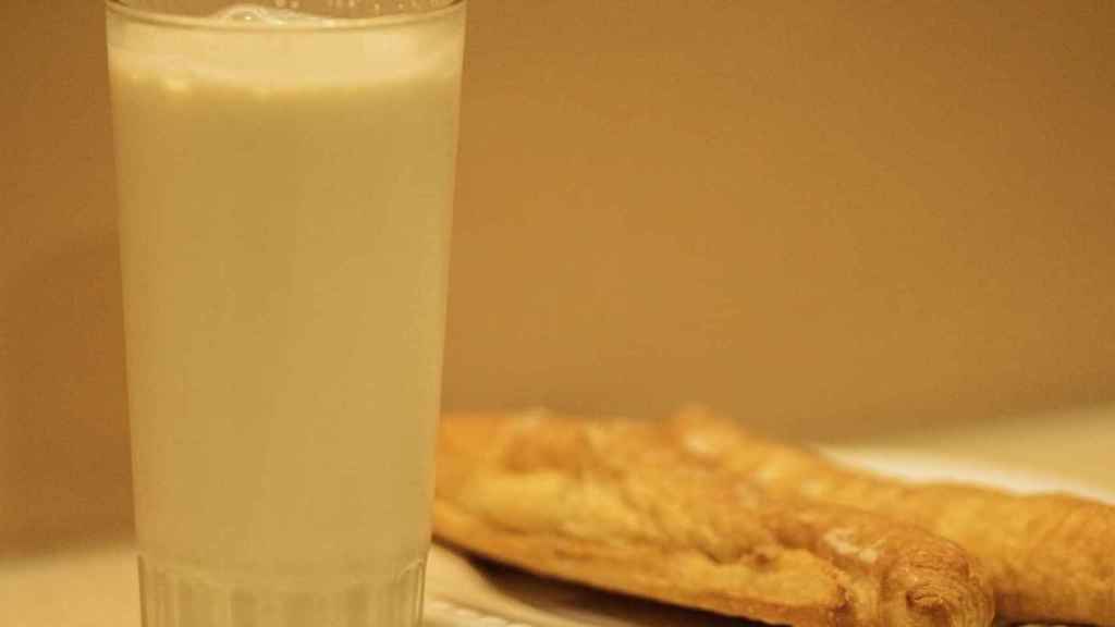 Orxata artesanal amb 'fartons'  / INSTAGRAM