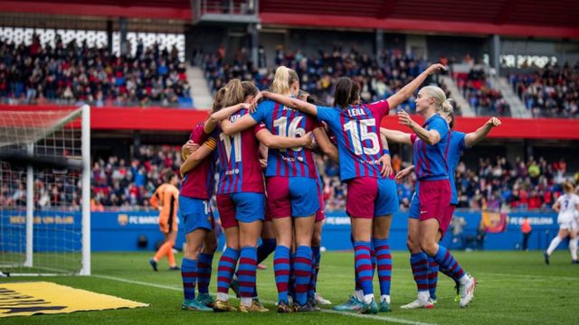 El FC Barcelona Femenino, celebrando uno de los goles contra el Real Madrid / ARCHIVO