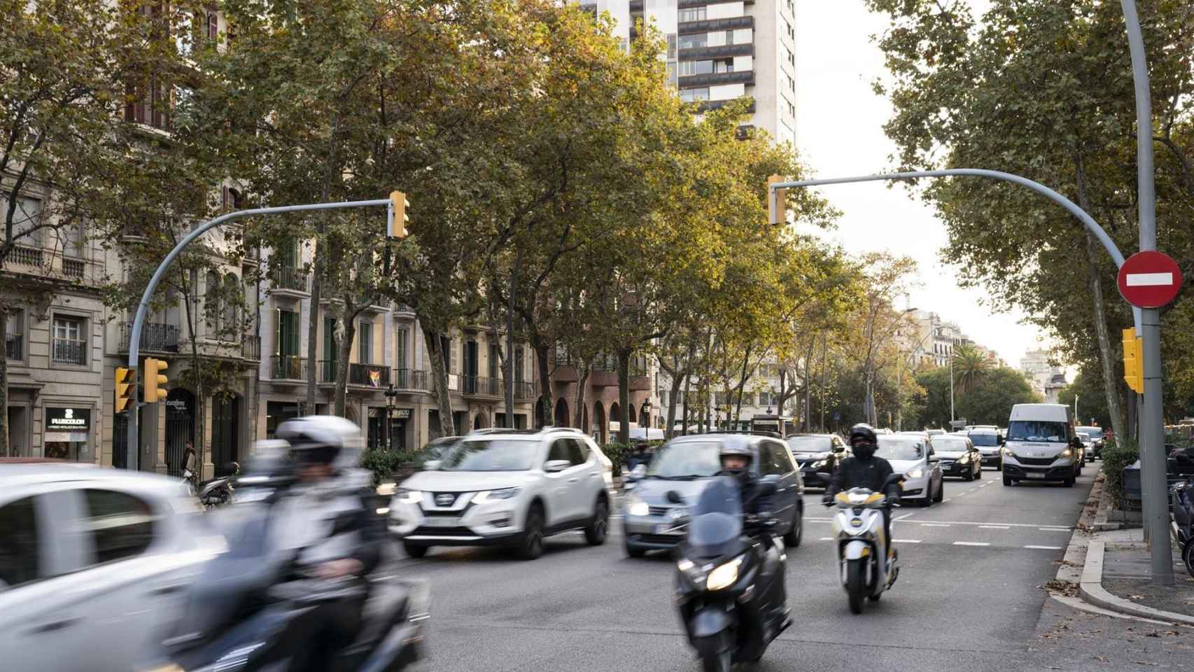 Adiós definitivo a los coches en esta conocida calle de Barcelona: se acelera la transformación final de Glòries