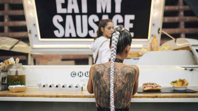 Dos personas en la última edición del Salón Erótico de Barcelona / CEDIDA