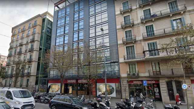 Almacén de Servicio Estación en Barcelona / MA