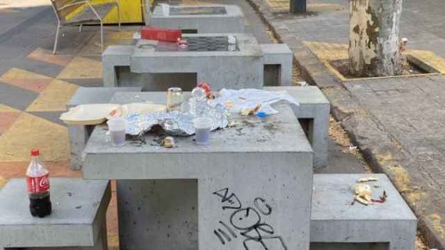 calle pacificada borrell sucia_570x340