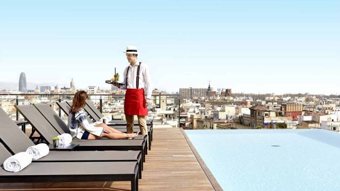 La piscina del Grand Hotel Central / GRAND HOTEL CENTRAL