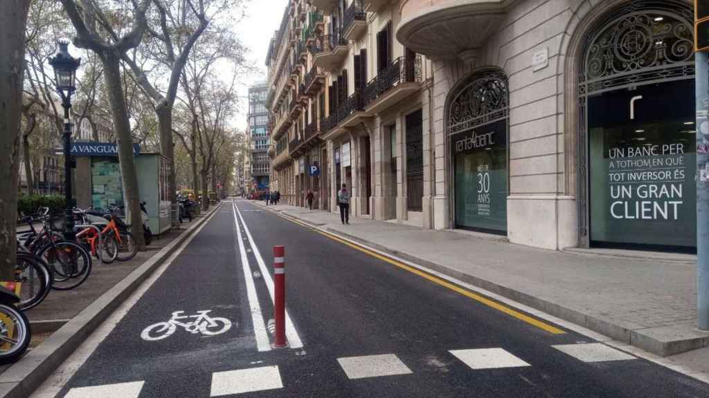 Carril bici a la Gran Via / AJ BCN