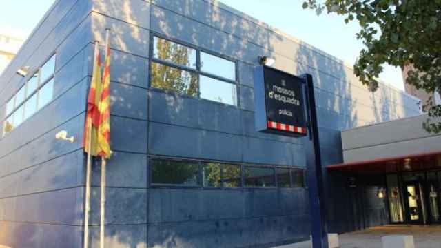 Comisaria de los Mossos d'Esquadra en el barrio de La Mina / ARCHIVO
