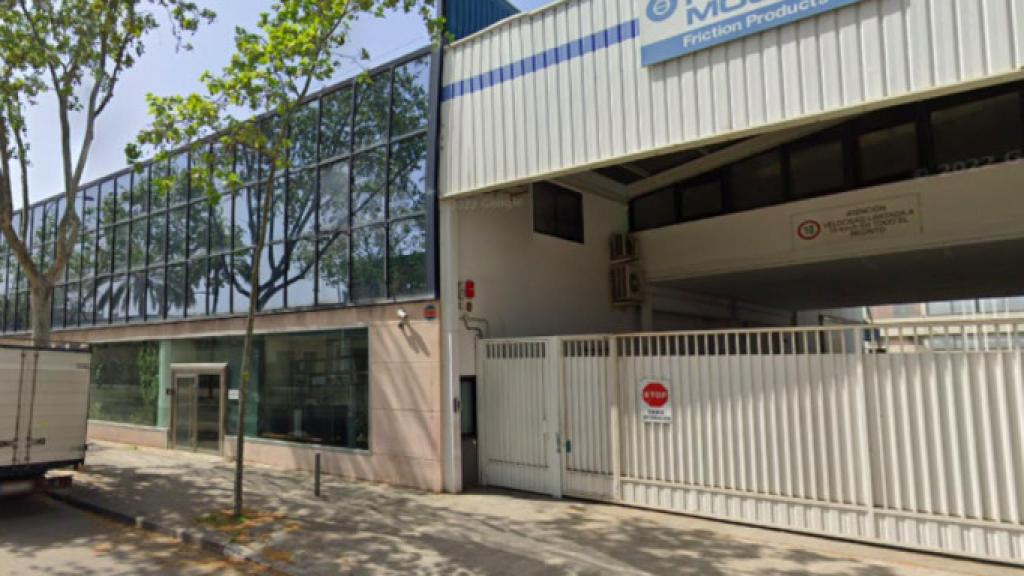 La calle Progrés de Badalona donde se ubica la empresa contaminante