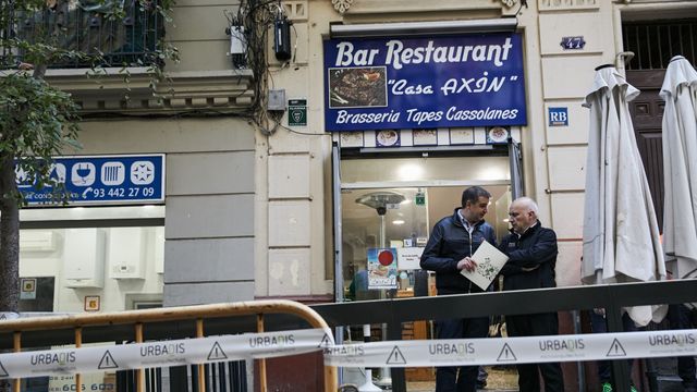 Construcción de nuevas plataformas para las terrazas covid / ARNAU DALMASES