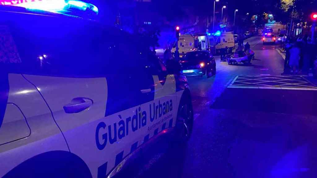 Un vehículo de la Guardia Urbana en un accidente