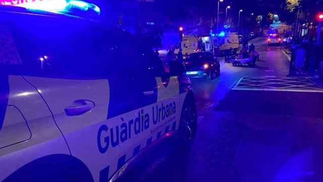 Un vehículo de la Guardia Urbana en un accidente