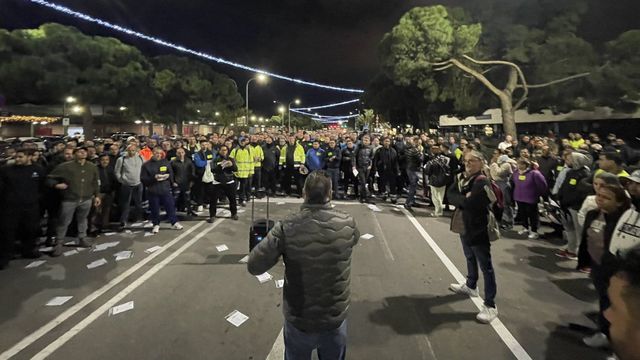 Huelga de mayoristas de fruta y verdura en Mercabarna / CCO INDUSTRIA DEL BARCELONÈS