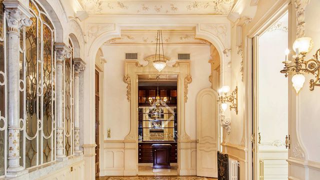 Imagen del palacete de la familia Cerqueda en venta en paseo de Gràcia / LUCAS FOX