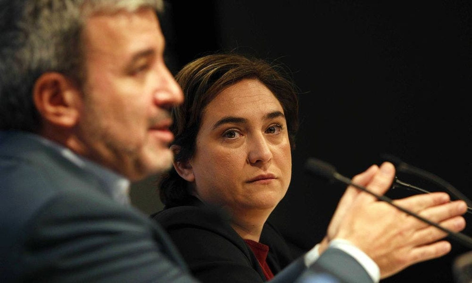 El primer teniente de alcalde, Jaume Collboni, y la alcaldesa de Barcelona, Ada Colau / EFE