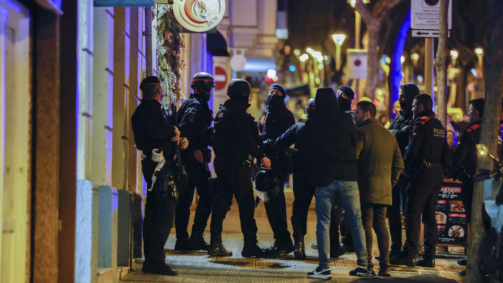 Operativo de los Mossos d'Esquadra en Barcelona