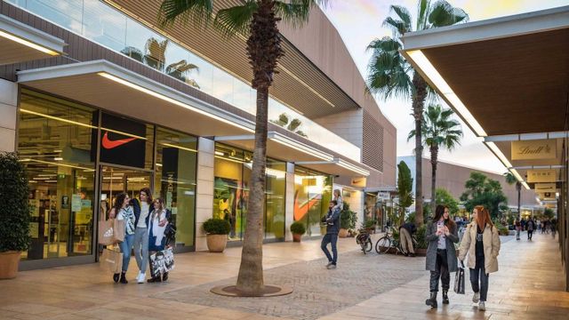 Centro comercial de Viladecans / CEDIDA