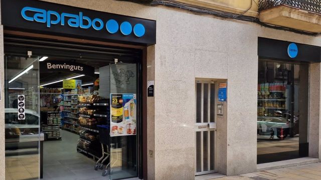 Supermercado de Caprabo en el barrio de La Sagrera de Barcelona / CAPRABO