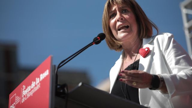 Núria Marín en la festa de la rosa este domingo / Europa Press