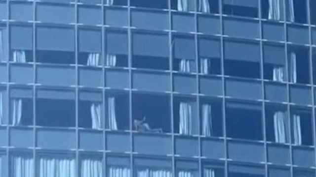 Una pareja tiene sexo en el Hotel W a plena luz del día / REDES SOCIALES