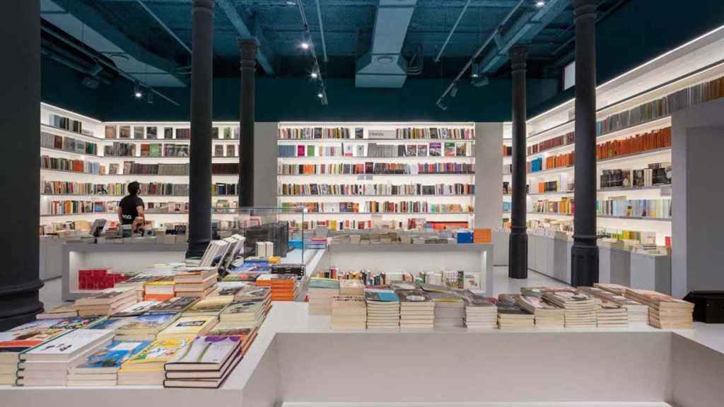 Interior d'una llibreria a Barcelona / ONA LLIBRES