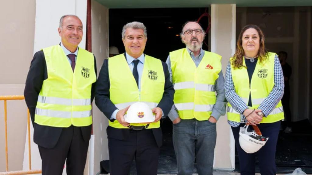 Rafa Yuste, Joan Laporta, Jaume Roures y Elena Fort visitan las obras del nuevo Museo FCB
