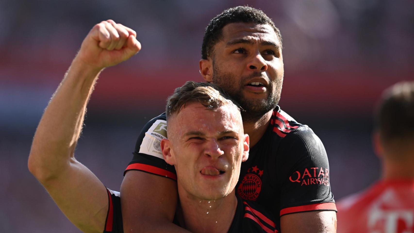 Joshua Kimmich, celebrando el título de la Bundesliga junto a Serge Gnabry / EFE