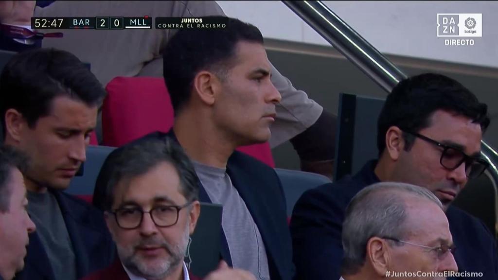 Bojan, Rafa Márquez y Deco, en el palco del Camp Nou / REDES