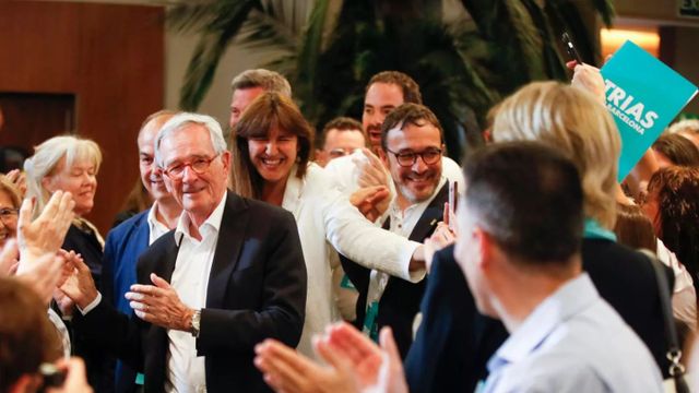 Trias celebra la victoria en las elecciones municipales de Barcelona / EFE