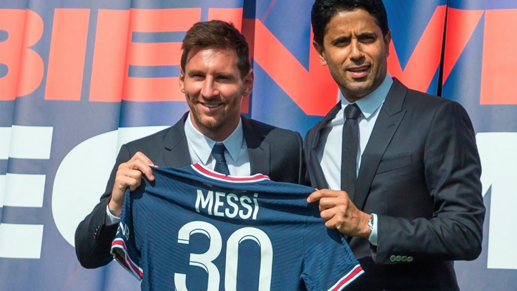 Nasser Al-Khelaifi, junto a Leo Messi durante su presentación con el PSG / REDES