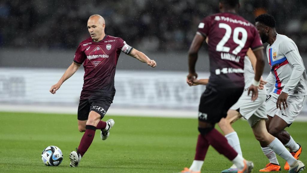 Iniesta, en un lance del partido entre el Vissel Kobe y el Barça