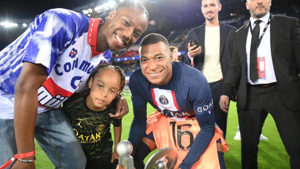 Mbappé celebra el título de Ligue 1 2022-23