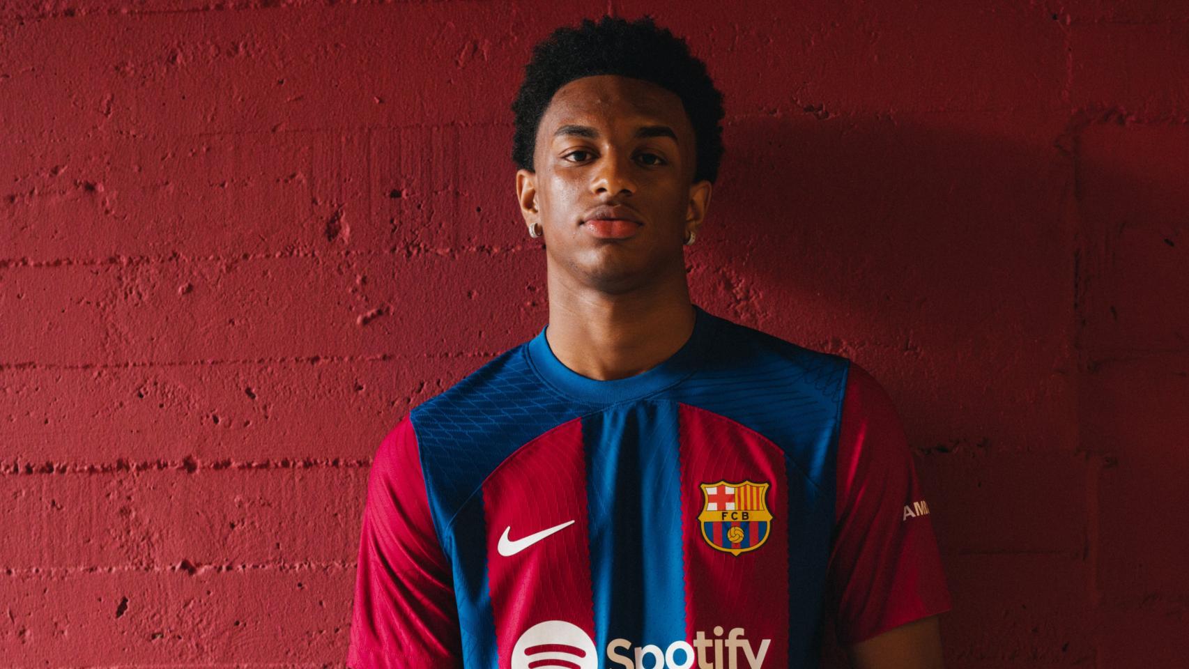 La nueva camiseta del Barça rompe la tradición de pifias históricas