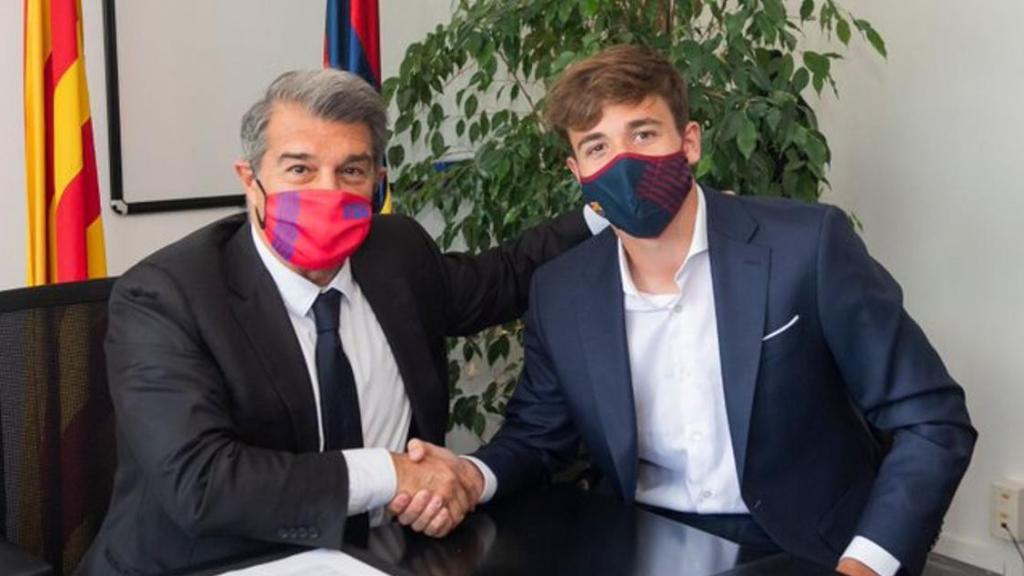 Laporta celebra la renovación de Nico González, uno de los actuales cedidos del Barça / FCB