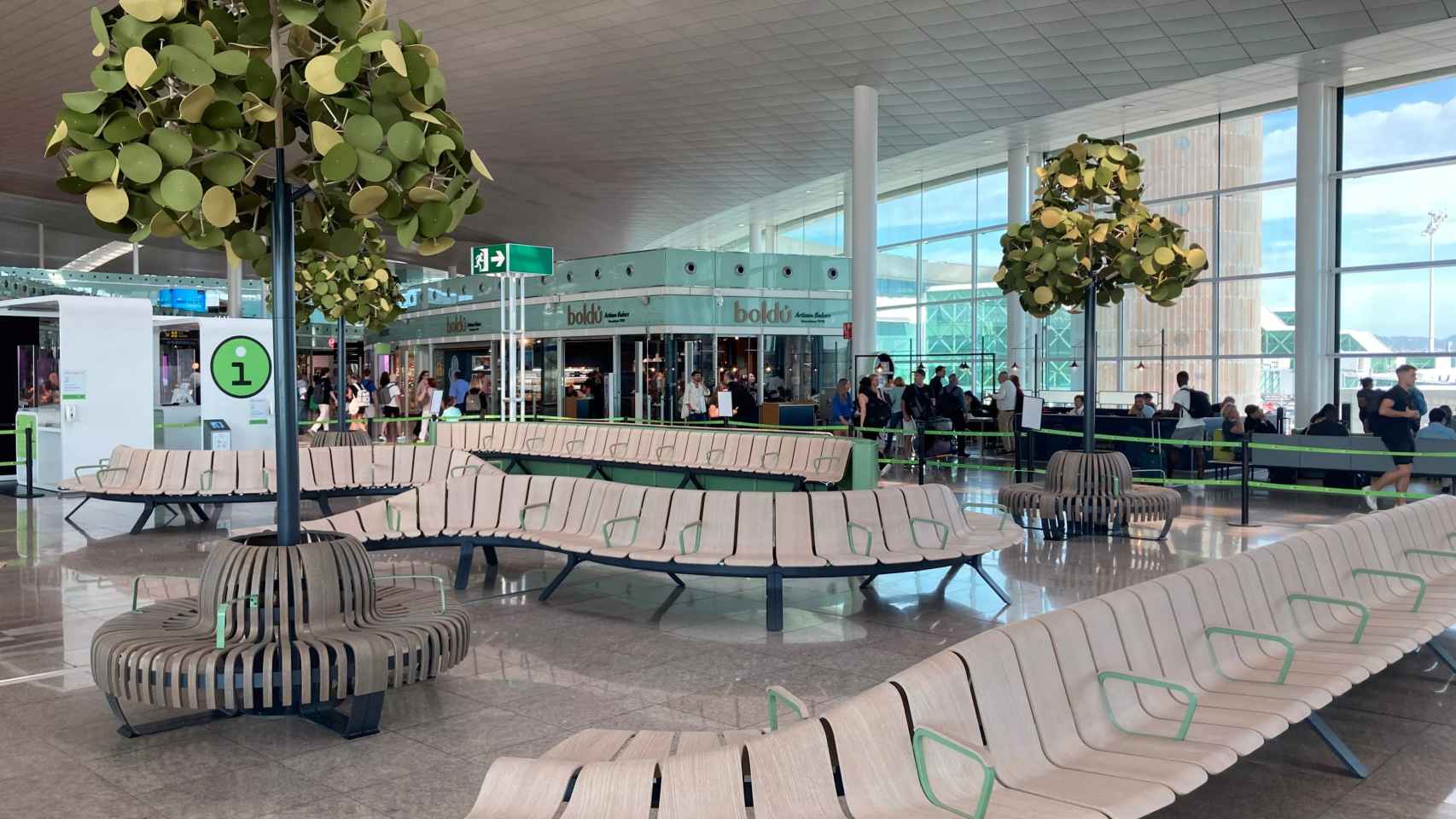 Zona interior de la Terminal T1 en el Aeropuerto de Barcelona