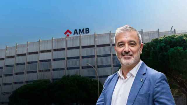 Fotomontaje donde aparece Jaume Collboni, alcalde de Barcelona y futuro presidente del Área Metropolitana de Barcelona, junto a la sede del organismo / METRÓPOLI