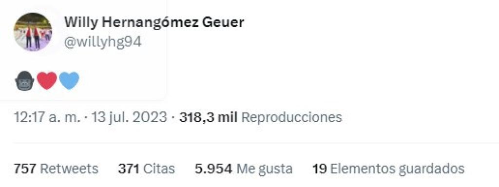 Willy Hernángomez celebra su fichaje por el Barça