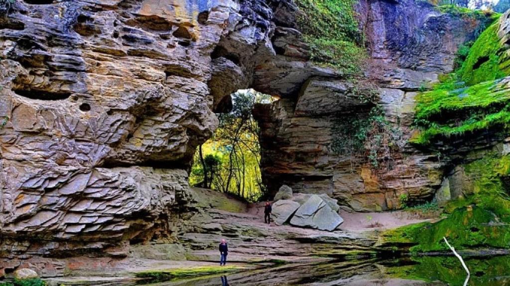 La Foradada de Cantonigròs / WIKIMEDIA COMMONS