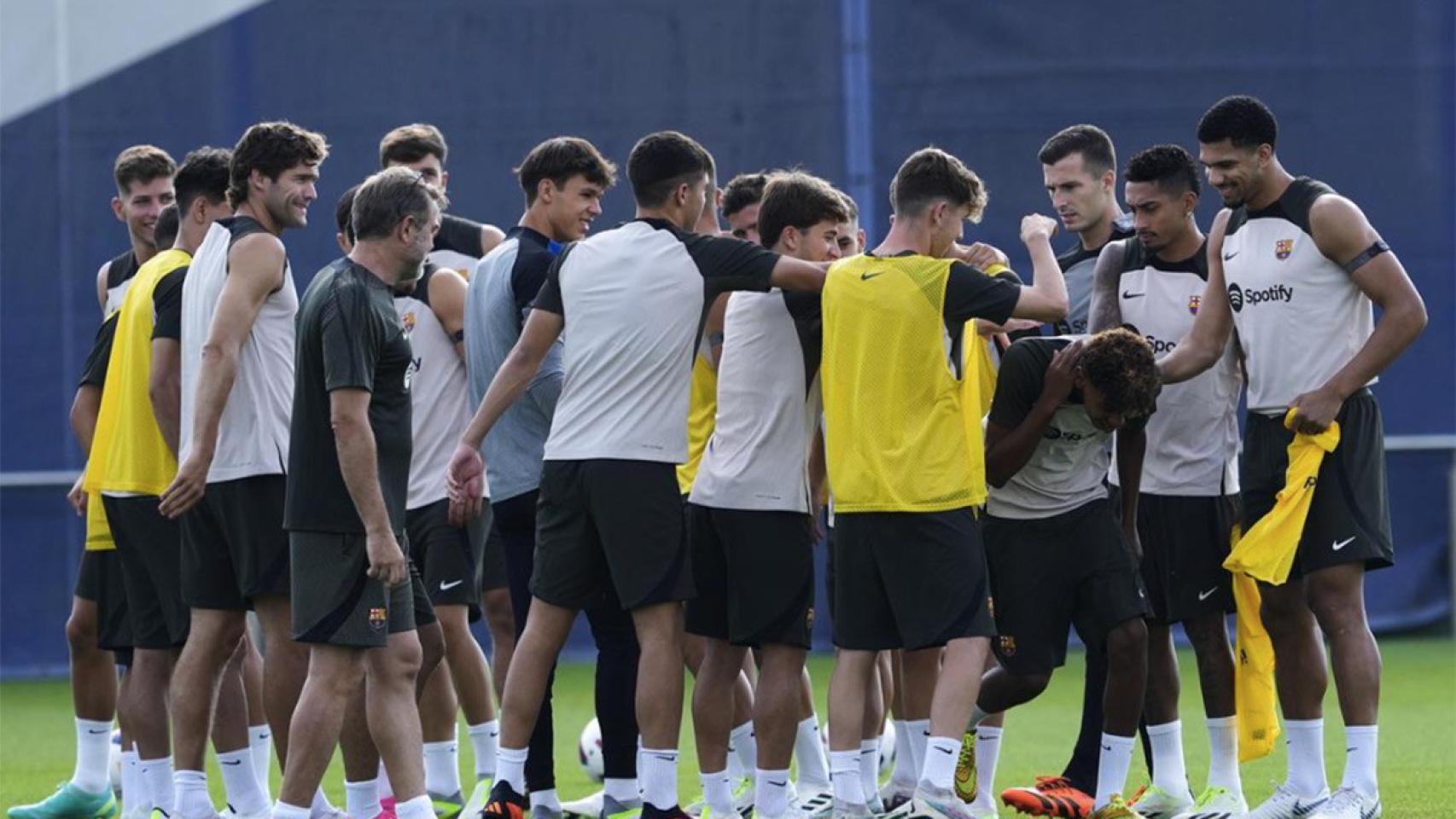 Entrenamiento de pretemporada del FC Barcelona 2023-24 / REDES
