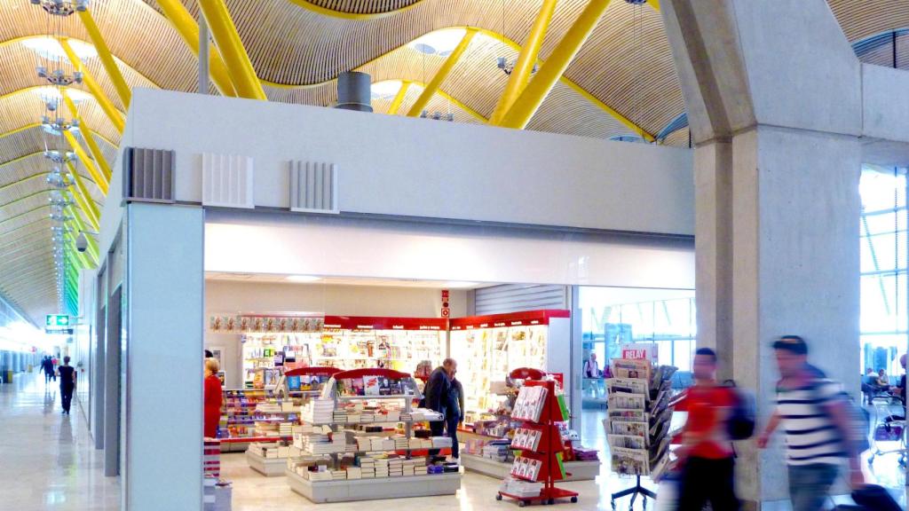 Tiendas en la terminal T4 de Barajas