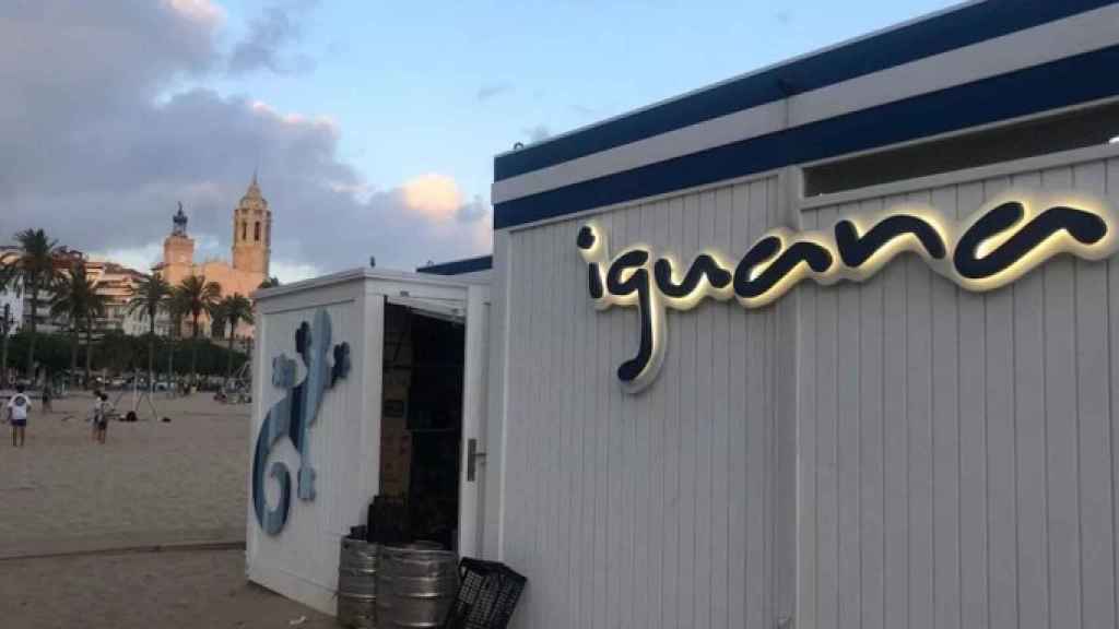 Xiringuito del grup Iguana a Sitges / METRÓPOLI