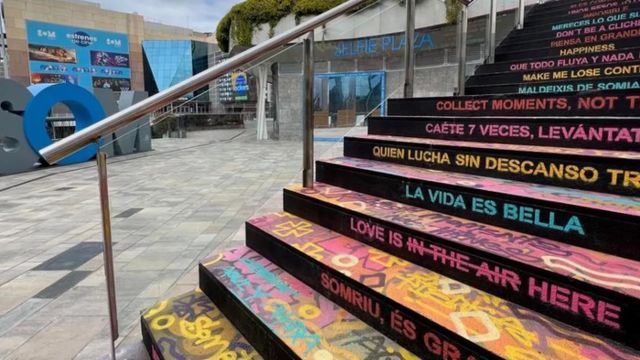Decoraciones de 'The Selfie Plaza' / SOM MULTIESPAI