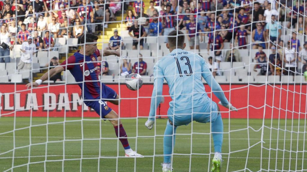 Robert Lewandowski abre la lata del Trofeo Joan Gamper