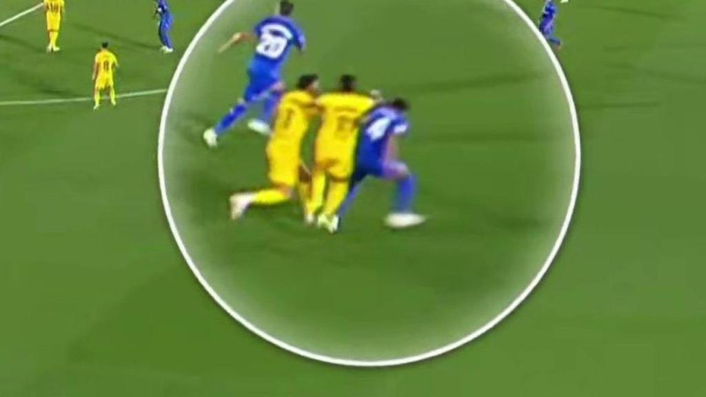 Acción de la expulsión de Raphinha