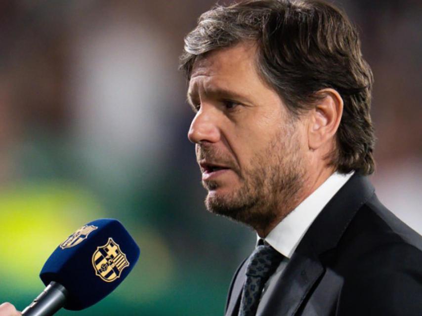 Mateu Alemany, ofreciendo declaraciones al micrófono de Barça TV / REDES