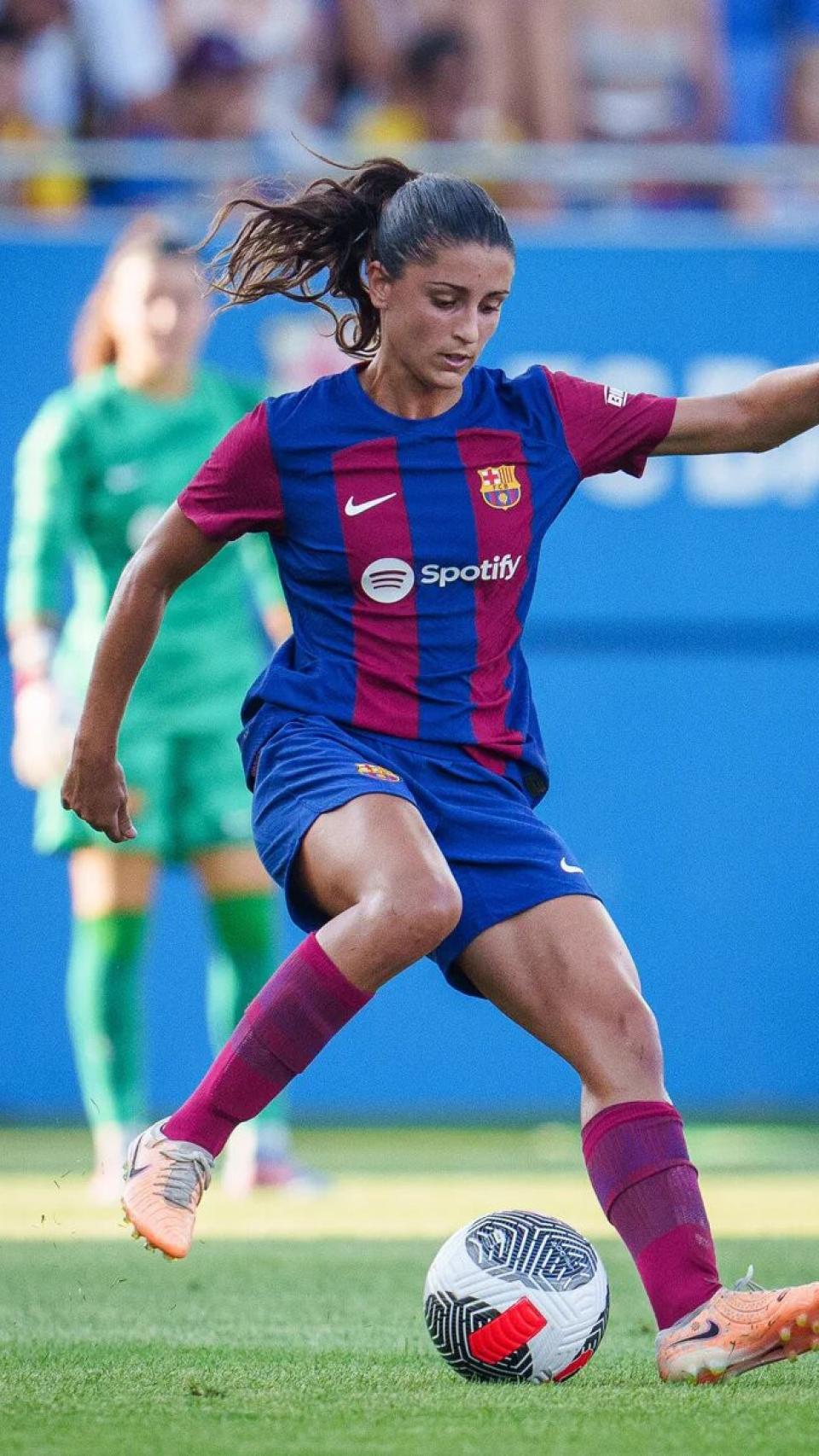 Jana Fernández en una acción del partido ante el Montpellier