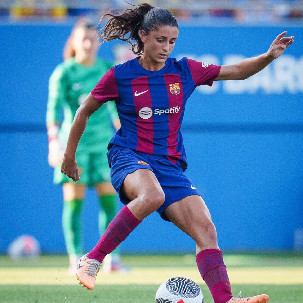 Jana Fernández en una acción del partido ante el Montpellier